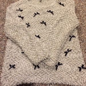Cute bow sweater⛄️